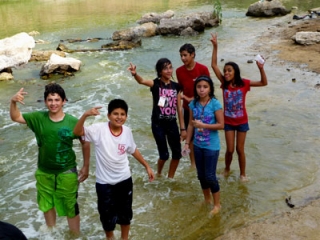 Disfrutando en el rio